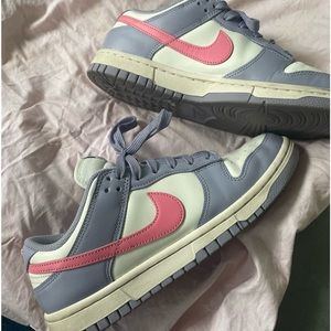 Nike Dunks low W 8.5